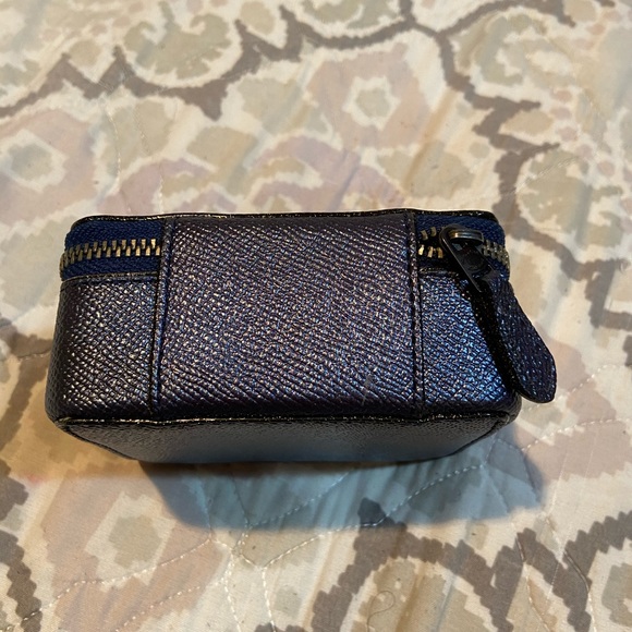 Coach travel case - Picture 3 of 7